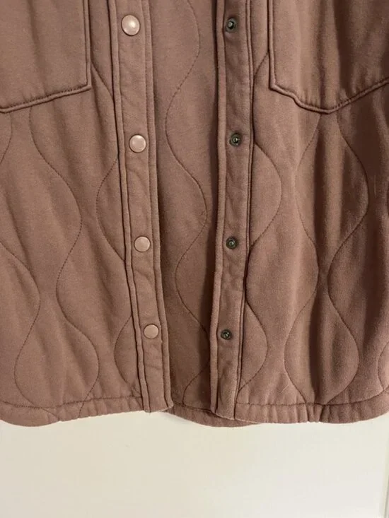 Abercrombie & Fitch Soft AF Quilted Shirt Jacket - Picture 6 of 8